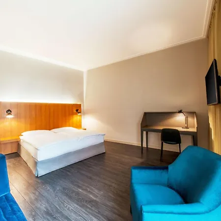 إن إتش سيتي 4* براغ