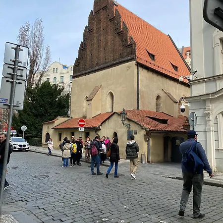 Golem Bed & Breakfast *