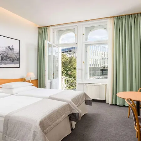 Western Moran Hotel 4*
