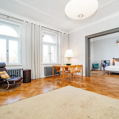 Amazing One-bedroom Apartment