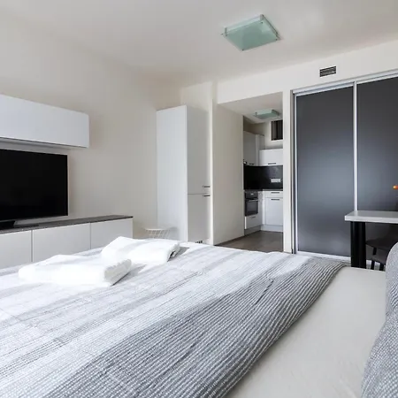 Apartment 12 Min Centrum, 200mb Wifi, Onsite Supermarket