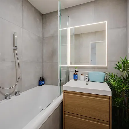 Apartament Days - 2bdr - Workspace - 200mbps Wifi *