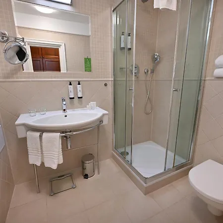 Hotel Rott 4*