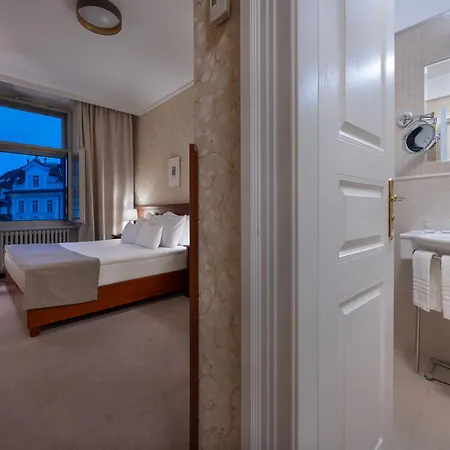 Rott Hotel