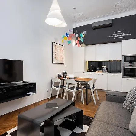 Mooo Downtown Aparthotel 4*