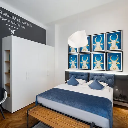 Mooo Downtown 4*