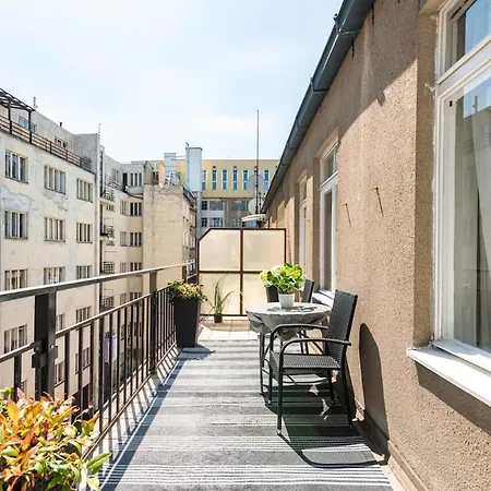 Terrace Centre Wenceslas Square * 프라하