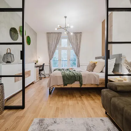 Apartment Days - 1bdr - Work Space - Easy Access