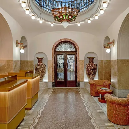 Hotell W Prag