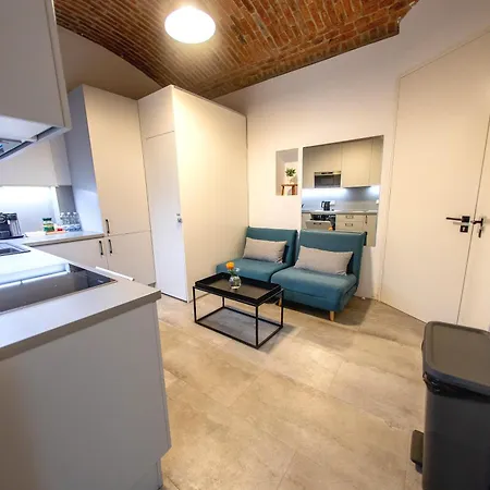 Riverside Hideout Apartment *