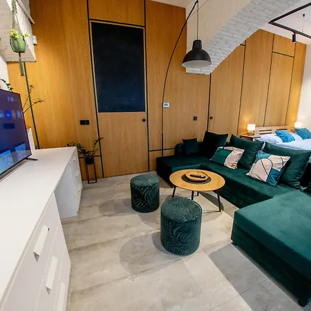 Riverside Hideout Apartment Prague