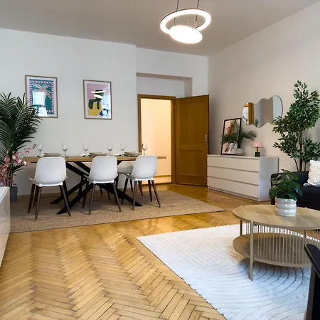 Apartment 100m2 Wenceslas Comfort, 3bdr With Netflix