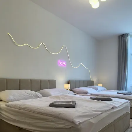 100m2 Wenceslas Comfort, 3bdr With Netflix Prague