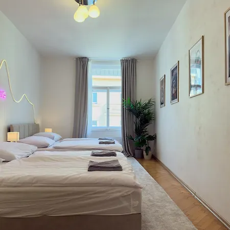 Apartment 100m2 Wenceslas Comfort, 3bdr With Netflix