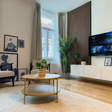 100m2 Wenceslas Comfort, 3bdr With Netflix Prague