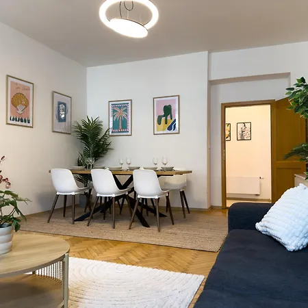 100m2 Wenceslas Comfort, 3bdr With Netflix Prague