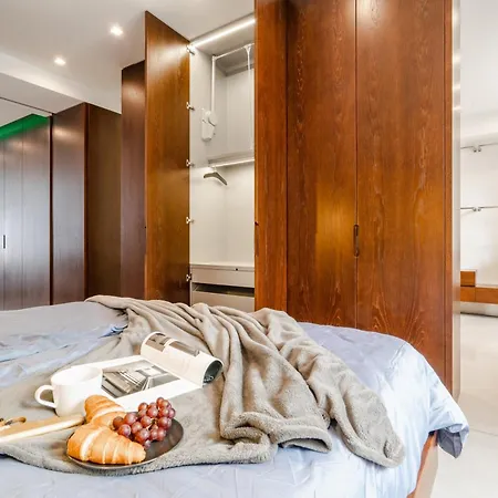 아파트 The Grand Krocinova Loft - Golden Bond Retreat 프라하