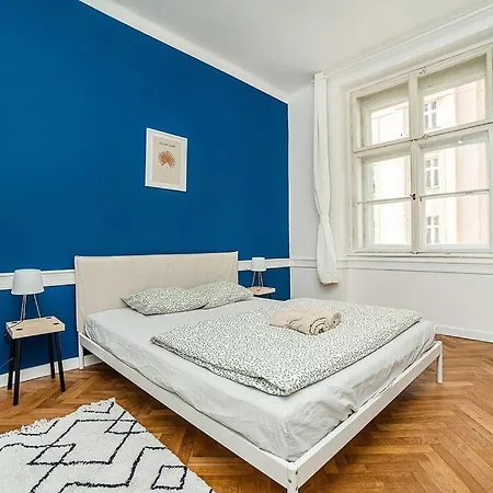 Cozy In Hipster Area Apartmán *