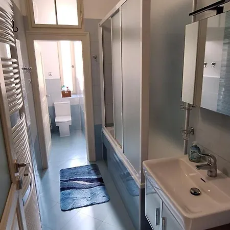 Apartment Center Thomas No1