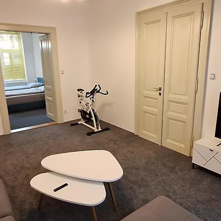 Apartment Center Thomas No1