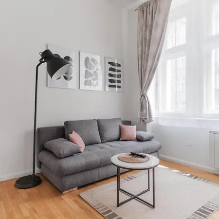 Days - Elegant Near Wenceslas Square Appartement