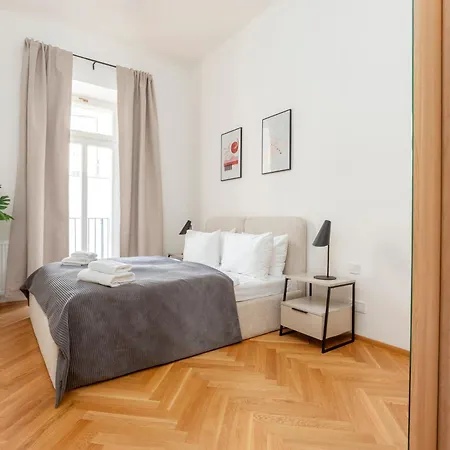 Apartment Visit Oomph Prague