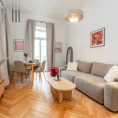 Visit Oomph Apartment