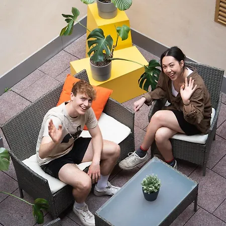 Safestay Prague Charles Bridge Hostel *