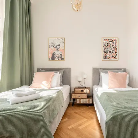 Apartment Visit Oomph Prague