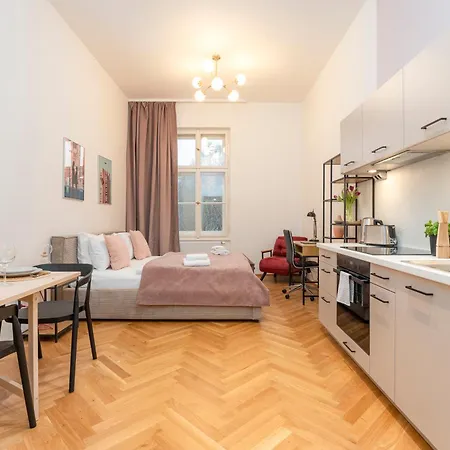 Visit Oomph Prague