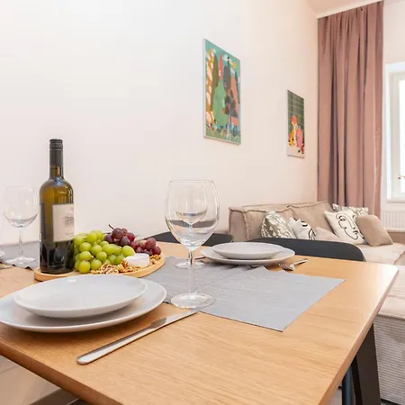 Visit Oomph * Prague