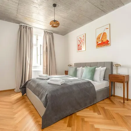 Visit Oomph Apartment
