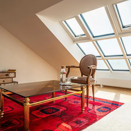 Apartment Visit Oomph Prague