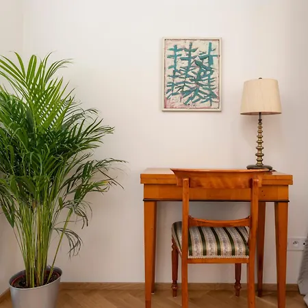 Apartment Visit Oomph