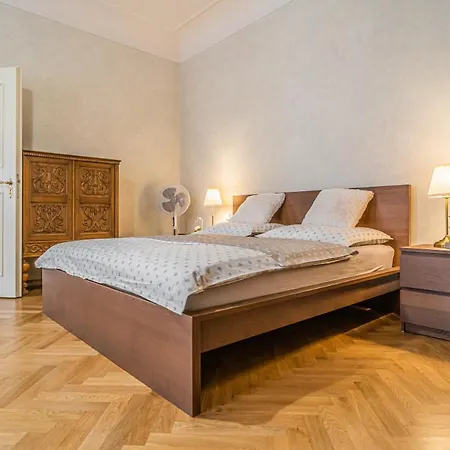 Apartment Luxury Karmelitska 2b Prague