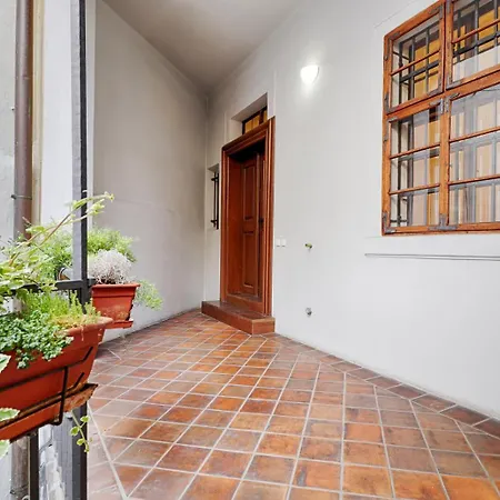 Apartment Luxury Karmelitska 2b Prague
