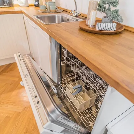 Apartment Luxury Karmelitska 2b