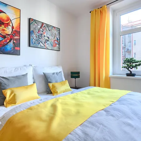 Flora Apartment *