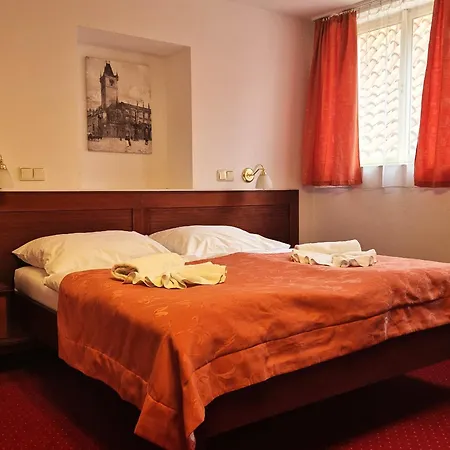 Lippert Hotel 4*