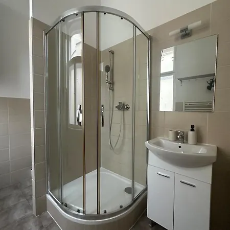 Chic Retreat On Skorepka Street Apartment Prague