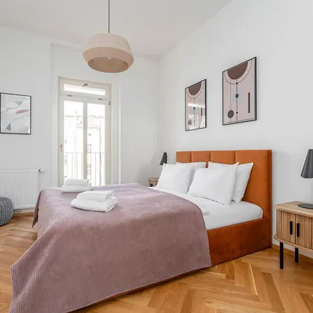 Visit Oomph Apartment Prague