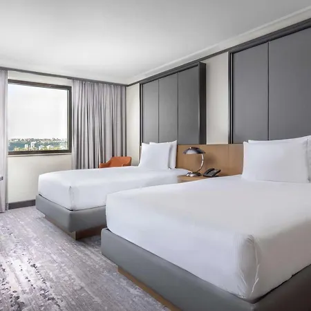Hilton Hotel 5*