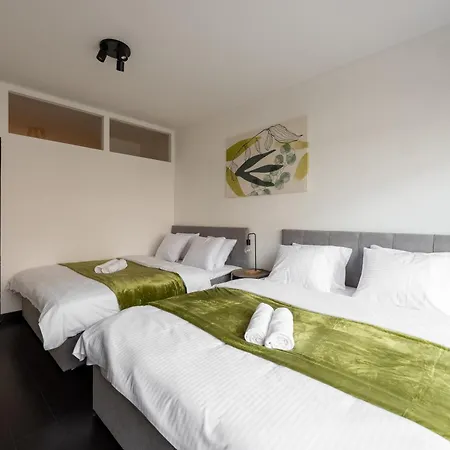 Spacious Near Karlin Square Appartamento
