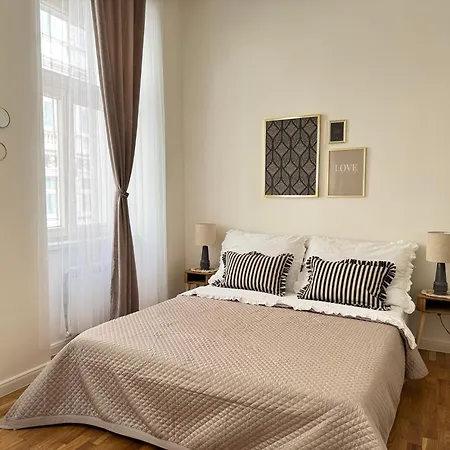 Apartman New! Deluxe In Centre! Florence!