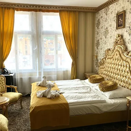 Liliova Old Town Hotell 4*