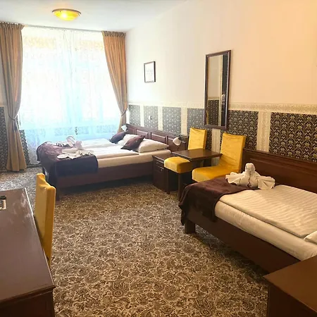 Hotell Liliova Old Town 4*