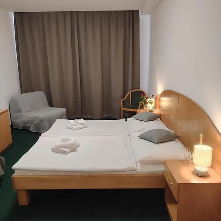 Legie Hotel 3*