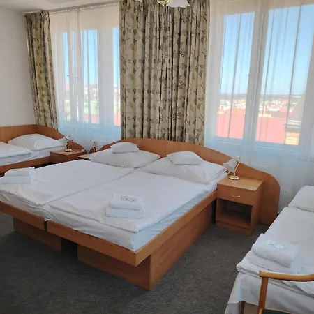 Legie Hotel 3*