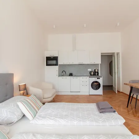 Churchill Heritage Apartment