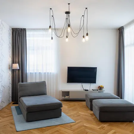 Veleslavin Apartment *